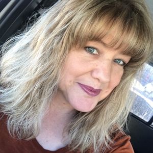 Meet your Posher, Selina